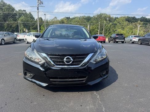 Used 2018 Nissan Altima 2.5 SR FWD image 3