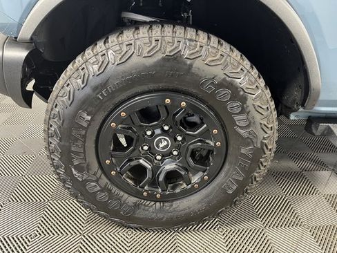 Used 2023 Ford Bronco Wildtrak image 10