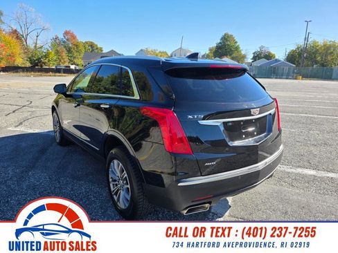 Used 2017 Cadillac XT5 Luxury w/ Driver Awareness Package image 3