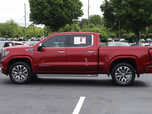 Used 2023 GMC Sierra 1500 Denali w/ Technology Package AWD/4WD image 5