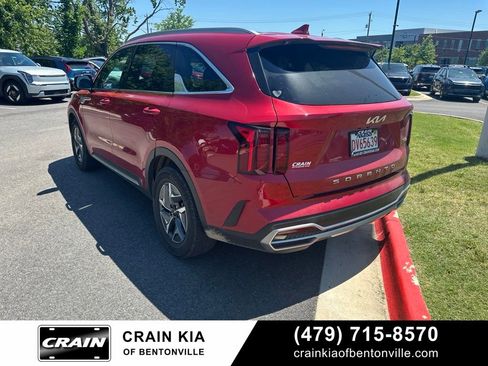 Certified 2022 Kia Sorento EX FWD image 5