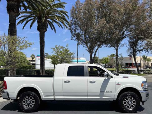 Used 2022 RAM 2500 Limited AWD/4WD image 17