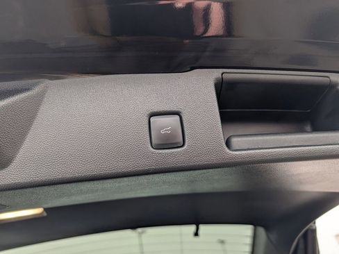 Certified 2023 Ford Escape Platinum w/ Premium Technology Package image 20