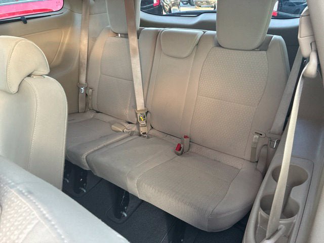 Used 2016 Kia Sedona LX w/ LX Convenience Package FWD image 12
