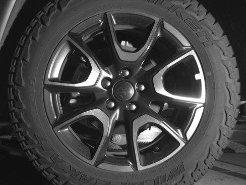Used 2025 Jeep Compass Trailhawk AWD/4WD image 14
