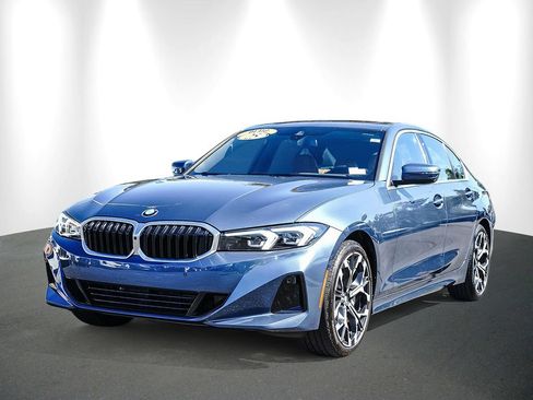 Used 2025 BMW 330i Sedan RWD image 3