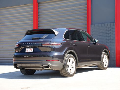 Used 2019 Porsche Cayenne image 4