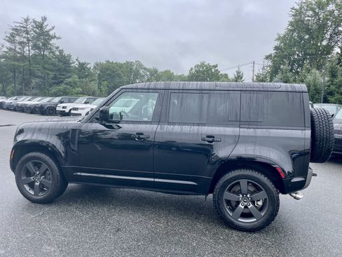 Certified 2025 Land Rover Defender 110 X-Dynamic SE AWD/4WD image 5