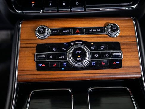 Used 2024 Lincoln Aviator Reserve w/ Elements Package Plus image 31