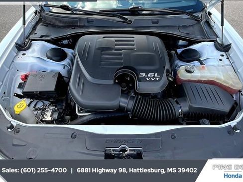 Used 2022 Dodge Charger SXT image 8