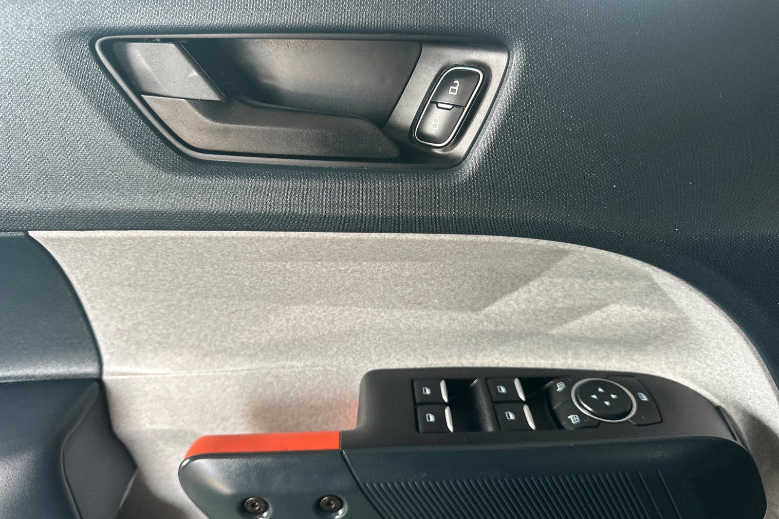 Used 2024 Ford Maverick XLT FWD image 11