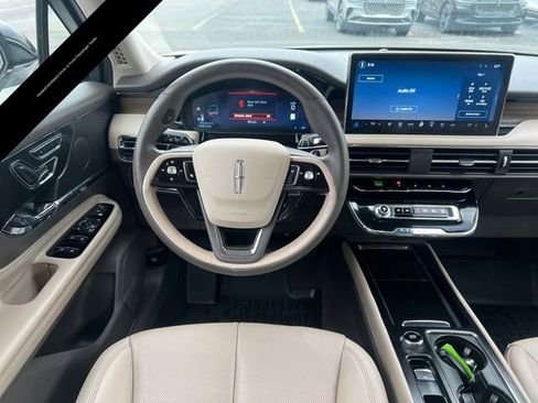 Used 2024 Lincoln Corsair Reserve w/ Equipment Group 201A AWD/4WD image 18