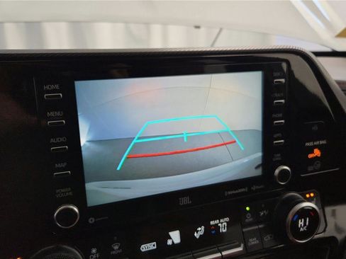 Used 2022 Toyota Highlander XSE image 22