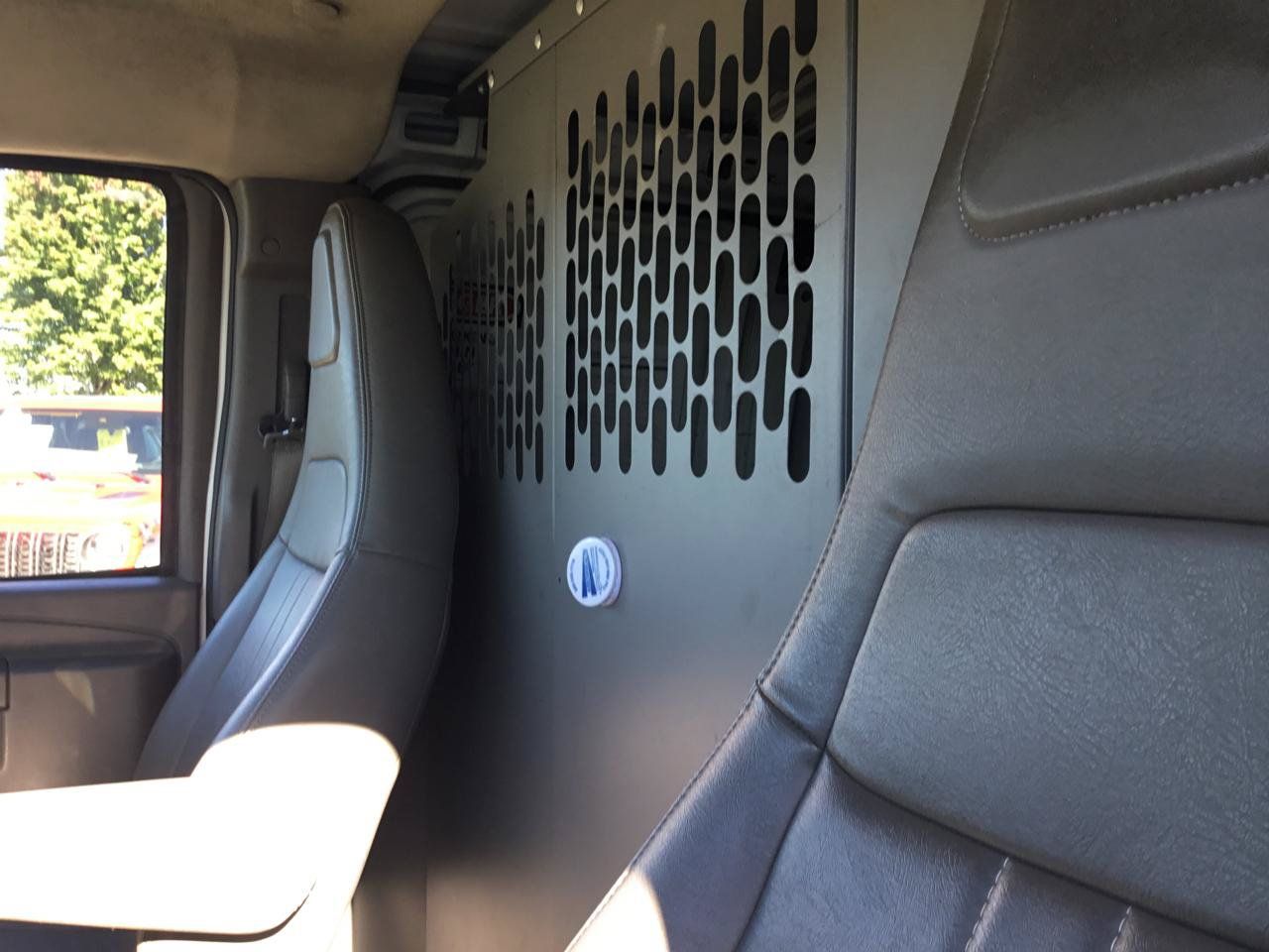 Used 2020 Chevrolet Express 2500 RWD image 18