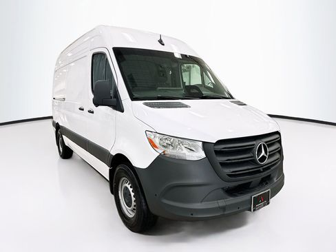 Used 2026 Mercedes-Benz Sprinter 144 Cargo image 1