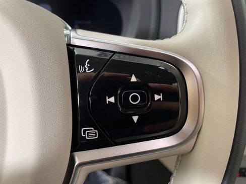 Used 2025 Volvo XC90 T8 Plus AWD/4WD image 28
