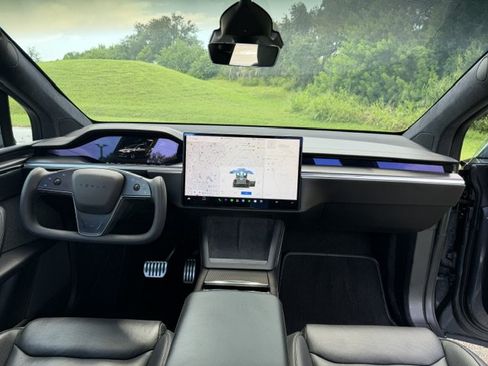 Used 2022 Tesla Model X Plaid AWD/4WD image 18