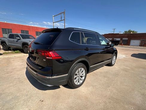 Used 2018 Volkswagen Tiguan SE w/ Front Fog Lights Package FWD image 7