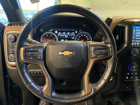 Used 2021 Chevrolet Silverado 3500 High Country image 11