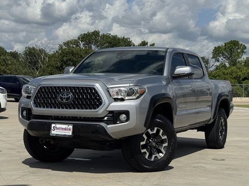 Used 2019 Toyota Tacoma TRD Off-Road AWD/4WD image 2