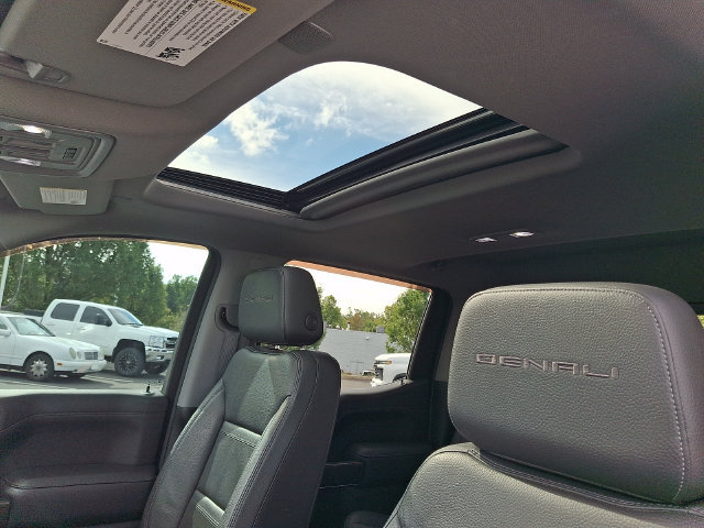Certified 2021 GMC Sierra 1500 Denali w/ Denali Ultimate Package AWD/4WD image 15
