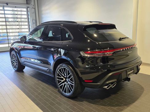 New 2026 Porsche Macan AWD/4WD image 3