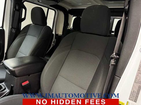 Used 2023 Jeep Gladiator Sport image 14