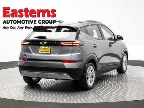 Used 2023 Chevrolet Bolt EUV LT w/ Driver Confidence Package FWD image 5