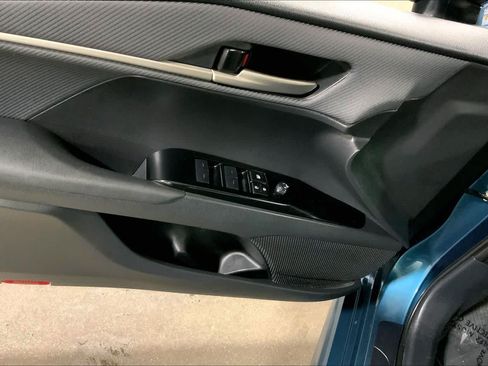 Used 2025 Toyota Camry SE FWD image 36