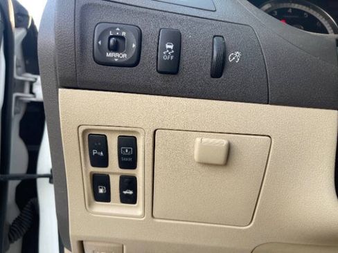 Used 2010 Lexus ES 350 FWD image 13