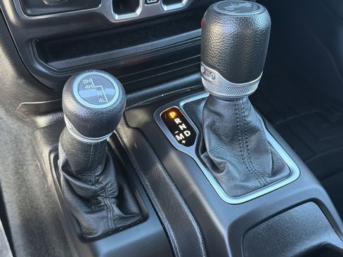 Used 2022 Jeep Wrangler Unlimited Sport image 8