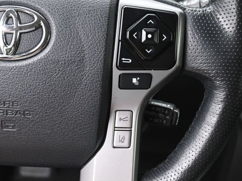 Used 2024 Toyota 4Runner Limited AWD/4WD image 19