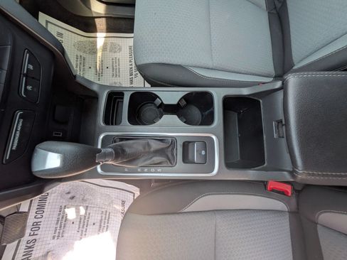 Used 2017 Ford Escape SE FWD image 22