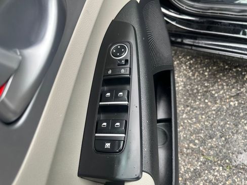 Used 2022 Kia Forte LXS FWD image 22