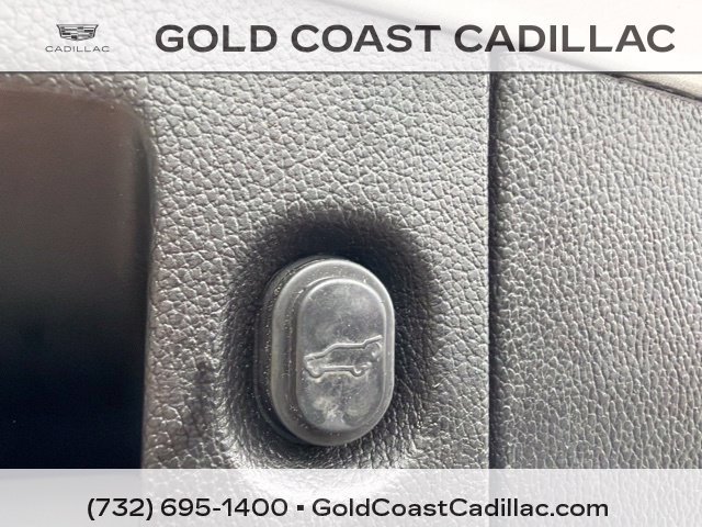Used 2020 Cadillac Escalade ESV Luxury AWD/4WD image 17