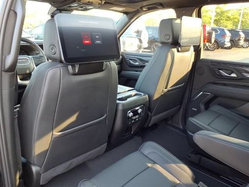Used 2024 GMC Yukon Denali w/ Denali Reserve Package AWD/4WD image 16