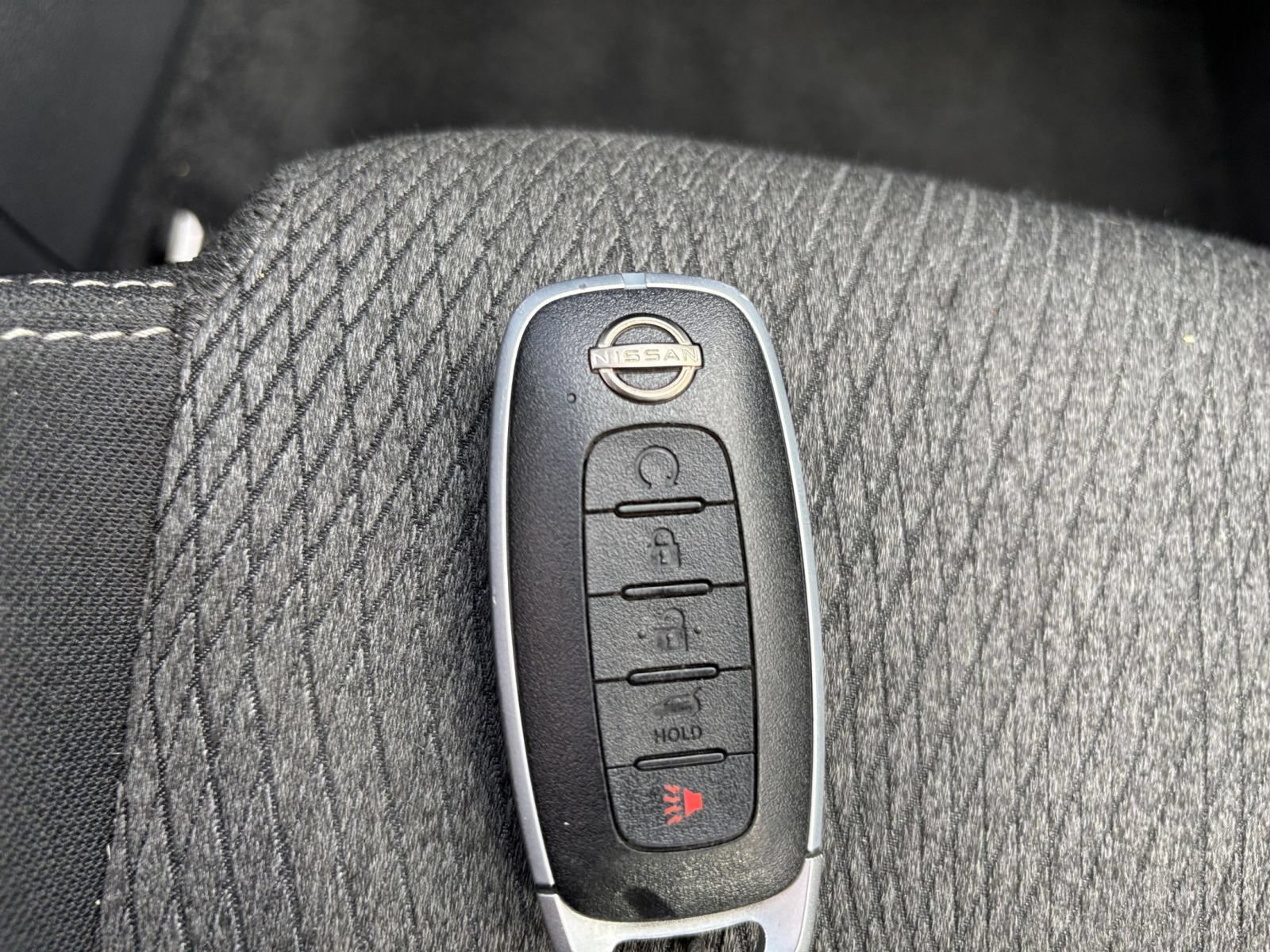 Used 2025 Nissan Rogue SV FWD image 26