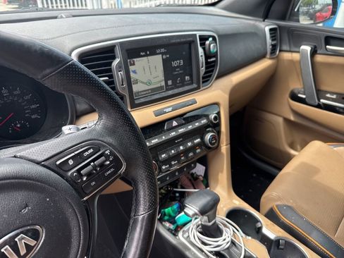 Used 2018 Kia Sportage SX image 19