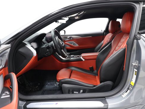 Used 2023 BMW M850i xDrive Coupe image 13