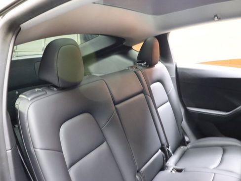 Used 2023 Tesla Model Y Long Range image 42
