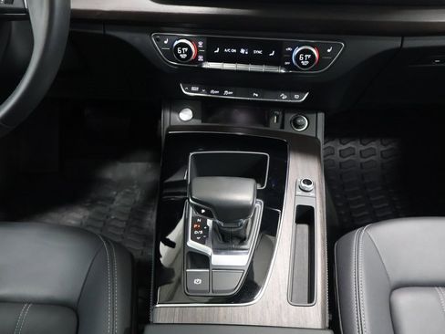 Certified 2023 Audi Q5 2.0T Premium Plus image 20