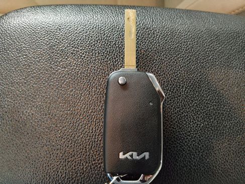Used 2023 Kia Forte LXS FWD image 32