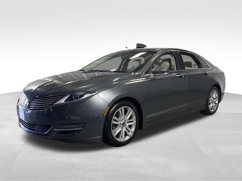 Used 2016 Lincoln MKZ FWD image 4