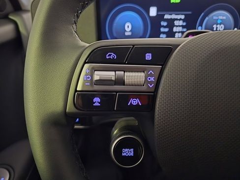 New 2025 Hyundai Ioniq 5 SE image 16