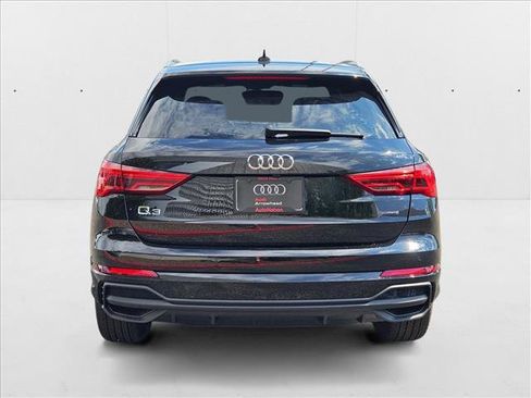 New 2025 Audi Q3 2.0T Premium image 8