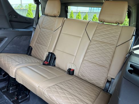 Used 2023 Cadillac Escalade Sport w/ LPO, ONYX Package AWD/4WD image 34