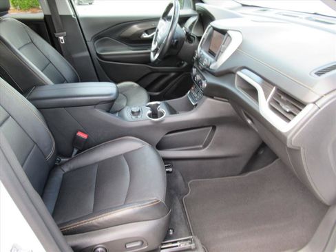 Used 2021 GMC Terrain SLT w/ Infotainment Package II image 9