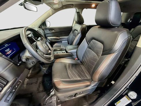 Used 2024 Nissan Pathfinder Platinum AWD/4WD image 20