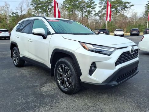 Used 2025 Toyota RAV4 XLE Premium w/ Weather Package image 1