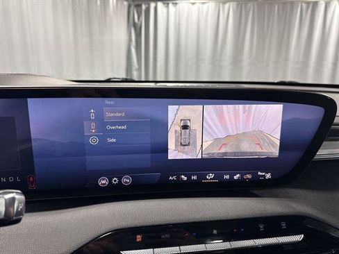 Certified 2025 Buick Enclave Sport Touring w/ Power Package image 17